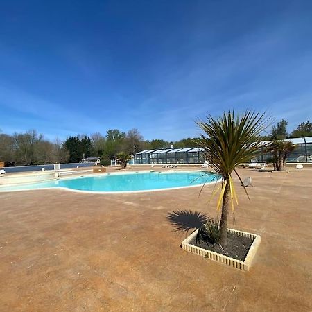 Vue Sur Le Lac, Cadre Verdoyant, Camping 4 Etoiles Aureilhan  Exterior foto